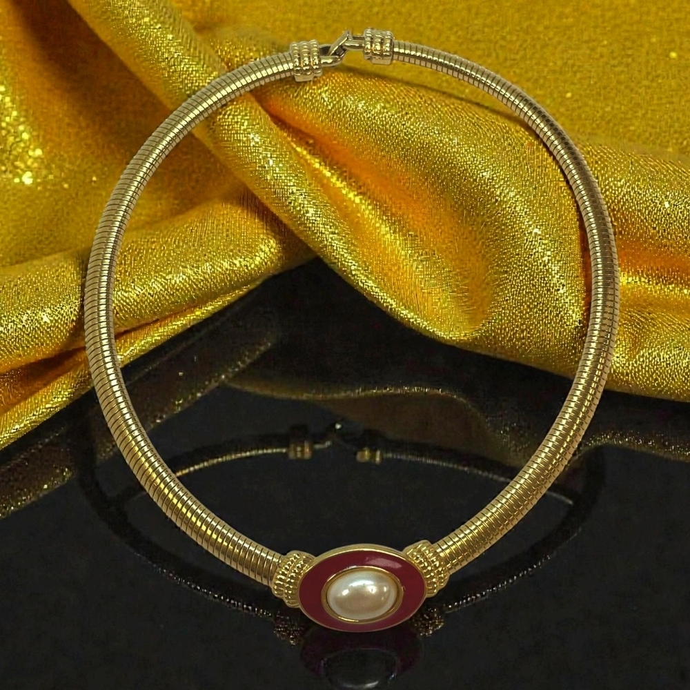 Monet Vintage Gold Plated Red Enamel Collar Necklace With Fuax Pear - Picture 2 of 15